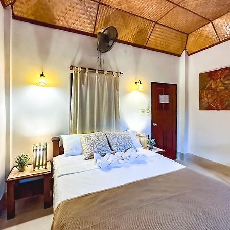 Shanti Lodge Phuket Chalong Extérieur photo