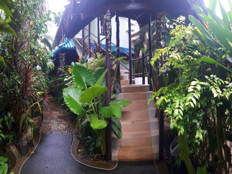 Shanti Lodge Phuket Chalong Extérieur photo