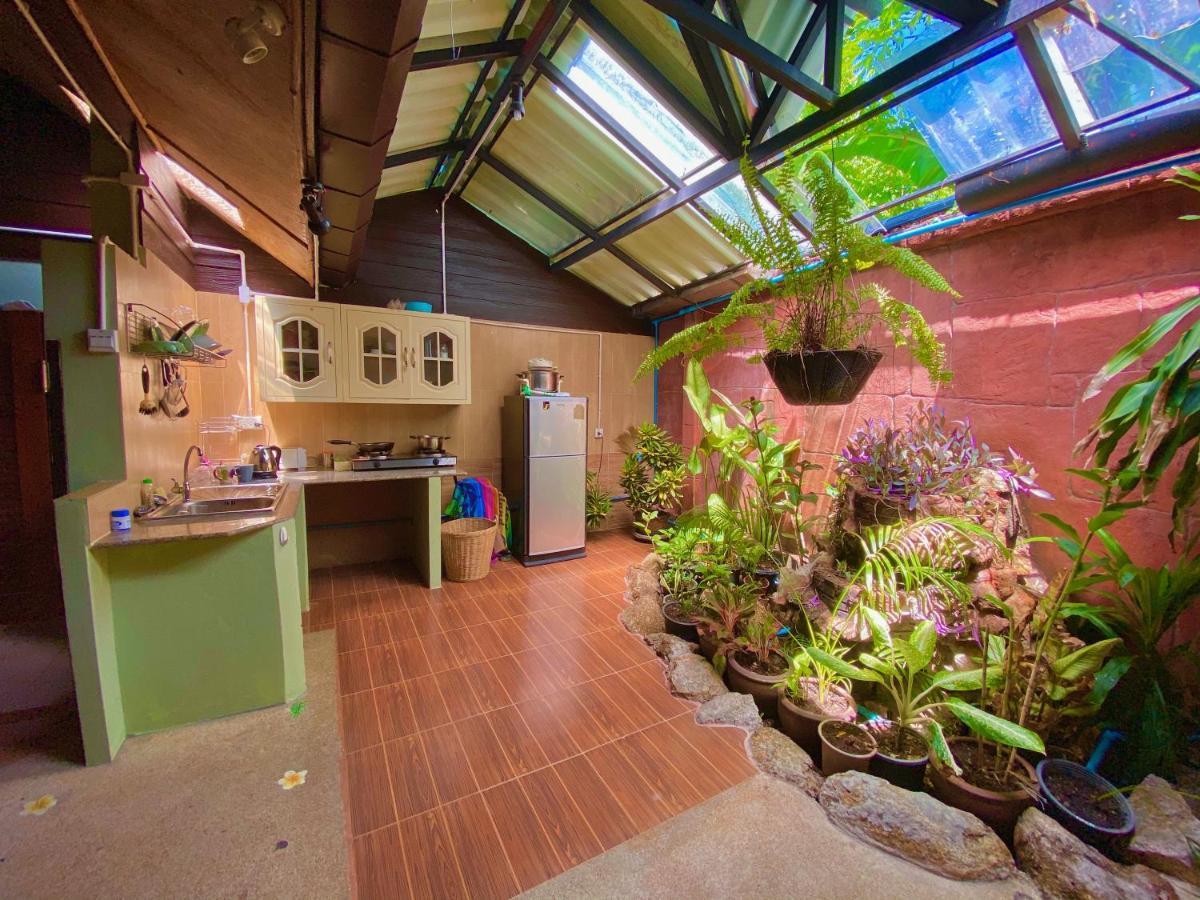 Shanti Lodge Phuket Chalong Extérieur photo